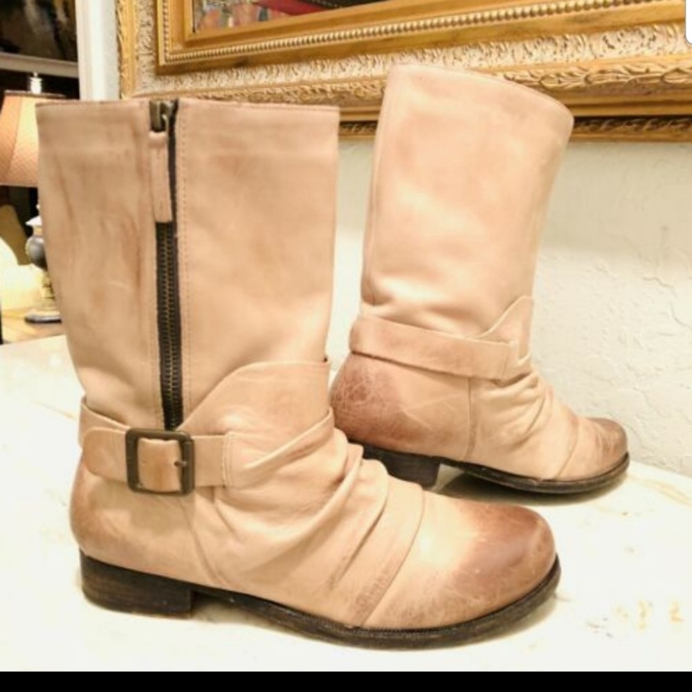 Vince Camuto Leather Tan Distressed Boots